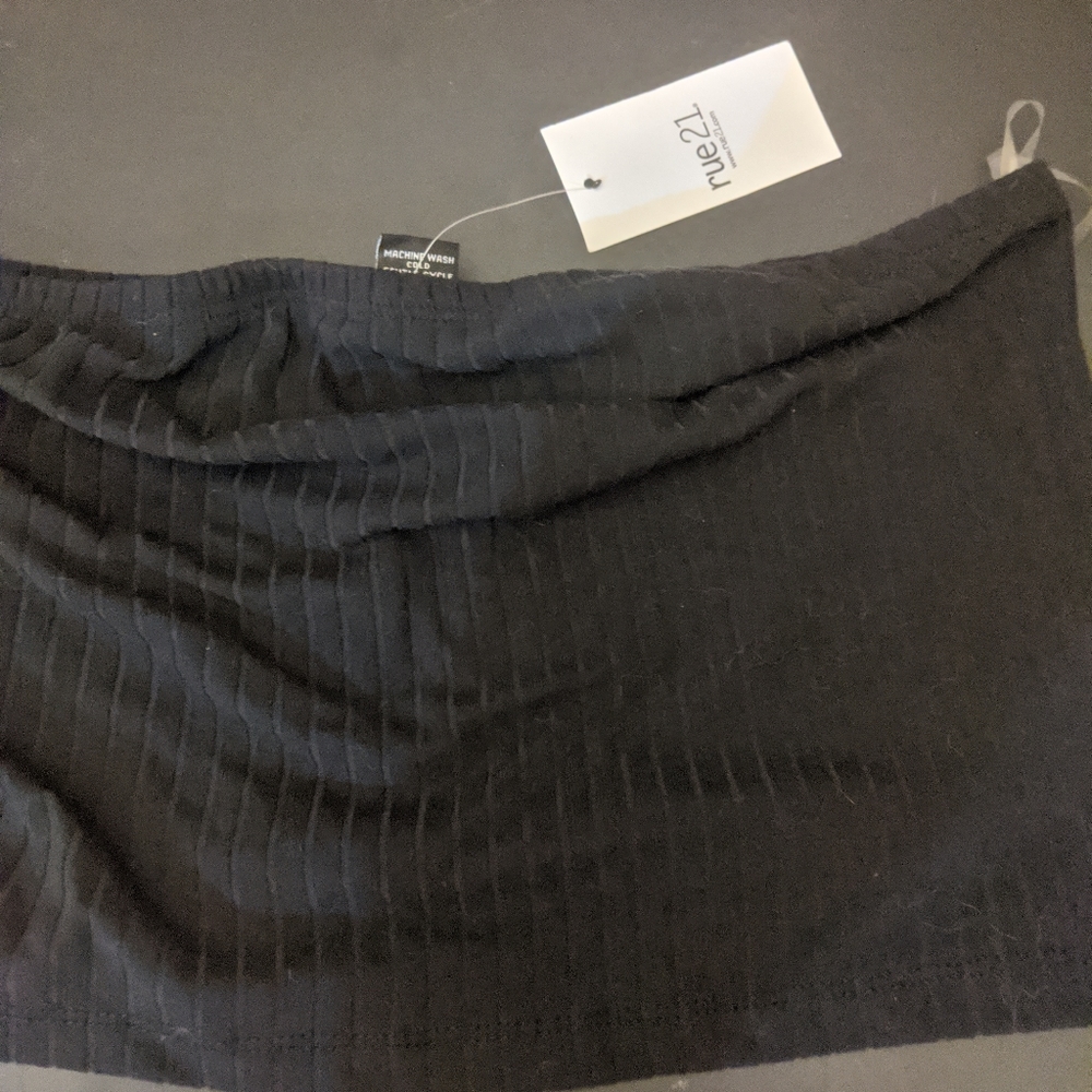 SALE Rue21 Solid Black Ribbed Knit Cropped Tube Bandeau Top Large - Picture 2 of 4